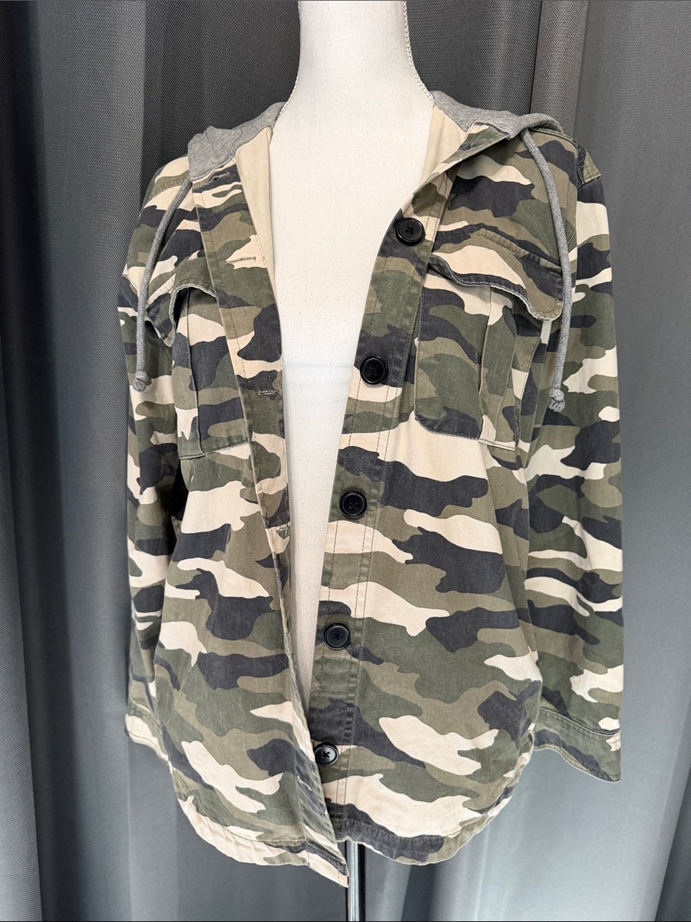 Women's Divided Camo Button-Front Jacket with Hood - Green/Gray sz 0